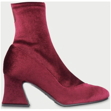 The D'Orsey Booty Garnet Flabelus