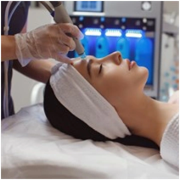 Sejas procedūra “Hydrafacial Luxury Anti-Age” klīn