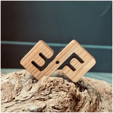 Latviešu spēka koka zīme ZALKTIS - 7cm