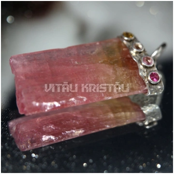Turmalīns rozā rubelīts kulons sudrabs 15 x 30 mm