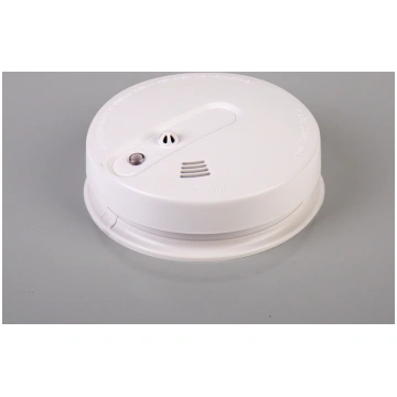 Battery-operated smoke detector