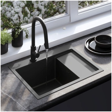 with kitchen faucet Rea