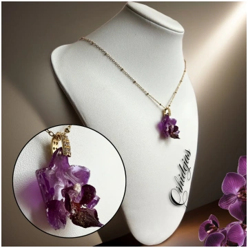 Kuloniņš "Orhidejas” (bez auskariem) PowerBeads