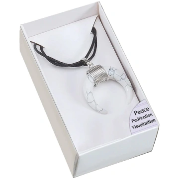 Balts magnezīta amulets kulons