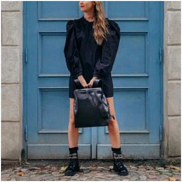 Black Leather Backpack M