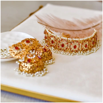 Minsa Choker & Earrings Set - Garnet á La Couture