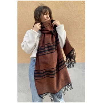GINA shawl - Black base with rust texture