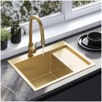with kitchen faucet Rea