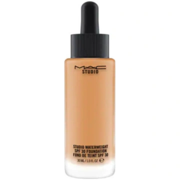 MAC Studio Waterweight Vitamin E Long Lasting Liqu