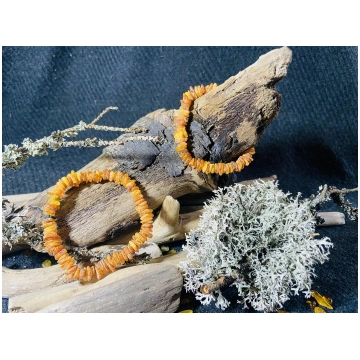 Neapstrādāta Tradicionālā šķelto pērlīšu aproce ⋆