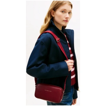 TH ESSENTIAL CAMERA BAG - VELVET MAROON
