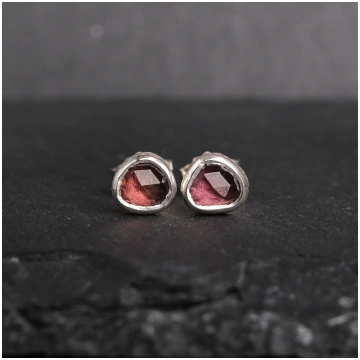 Zircon stud earrings II