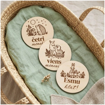 Personalizētas koka mēnešu kartiņas mazulim