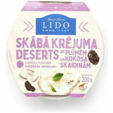Skābā krējuma deserts ar plūmēm un kokosa skaidiņā