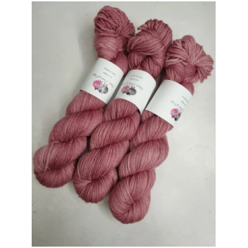 SW Merino yarn, Aran weight, 100g, GARNET