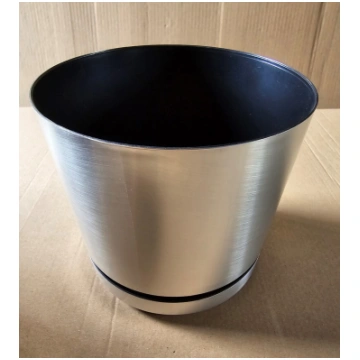 pods plastmasas kopā ar palikni, sudraba