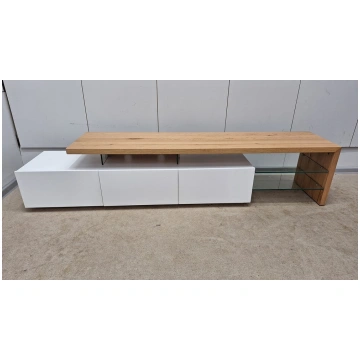 Tagad interesanta cena. Jauna moderna kumode - Tv