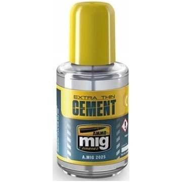 Vallejo Ammo: Extra Thin Cement (Polyester Plastic