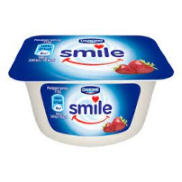 DANONE Smile jogurta deserts ar zemeņu garšu Polij